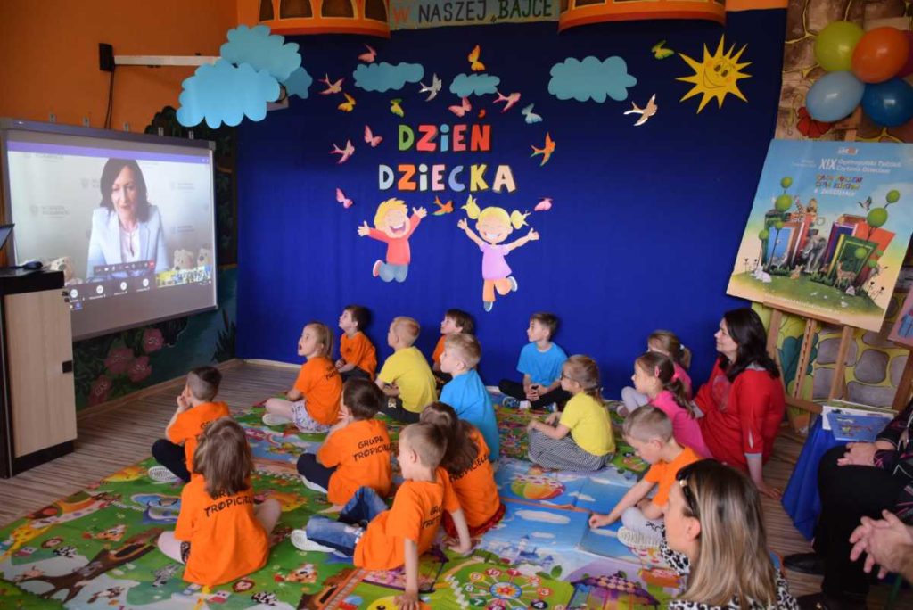 Wirtualne spotkanie przedszkolaków z wojewodą podkarpackim Panią Ewą Leniart